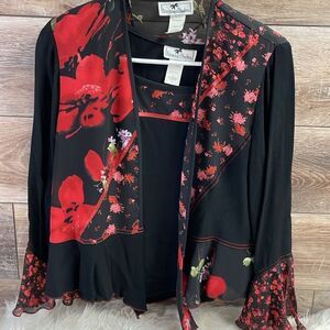 Tommy N Loulou Ladies 2 piece Floral Blouse, Size Small, Black, Red and Pink